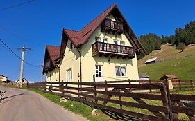 Casa Caprioara